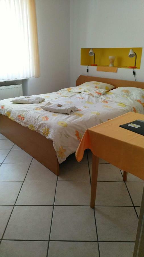 Gastehaus Reuten Bed & Breakfast Ensdorf Luaran gambar
